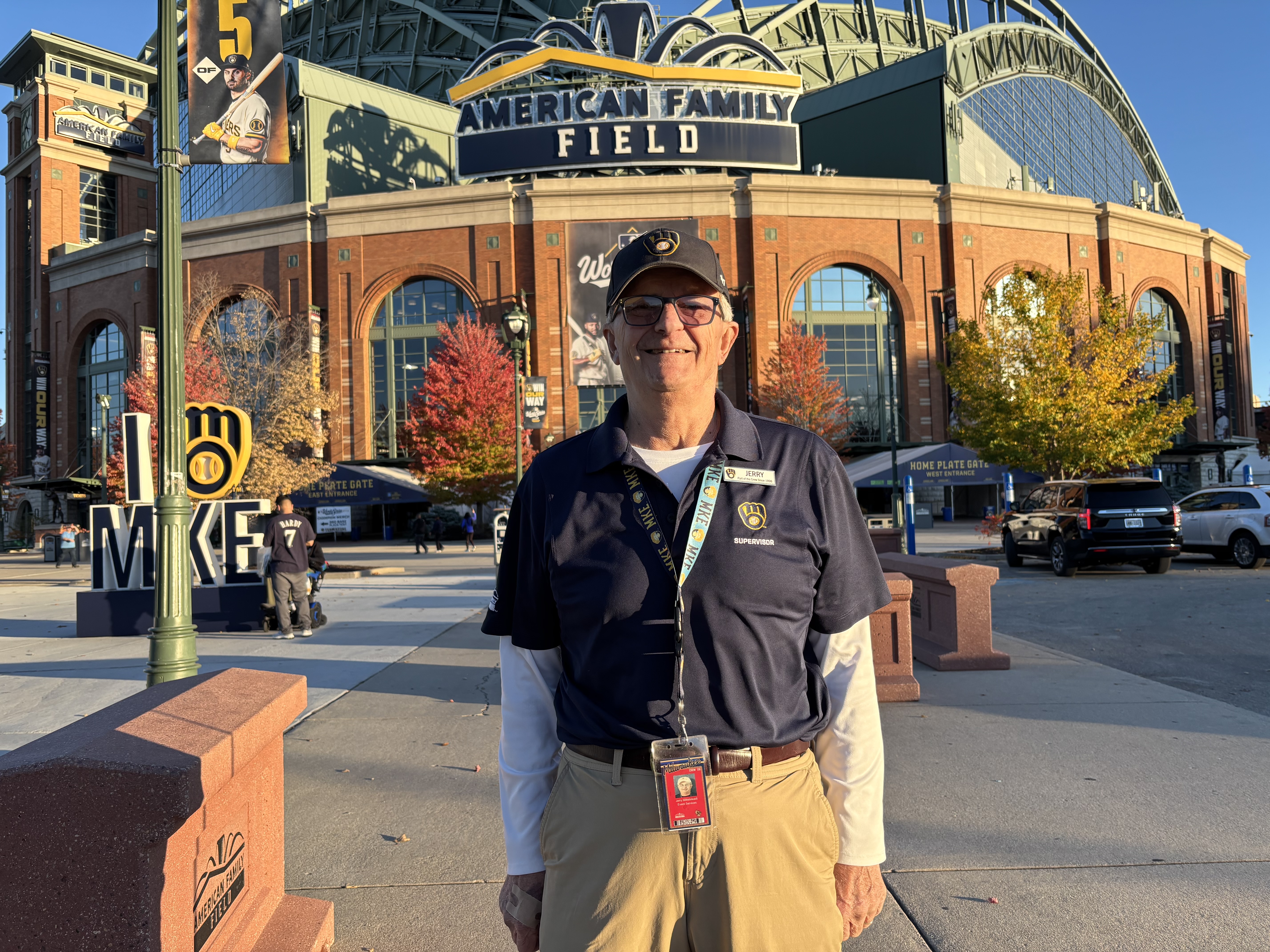 After 31 years with the Brewers, usher retires following team's historic World Series win — Elm Grove Schools news